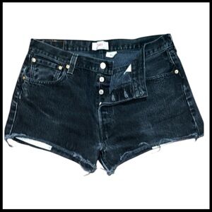 𝕃𝔼𝕍𝕀’𝕊 501 Black Cuff off Denim Size 36- 16inches